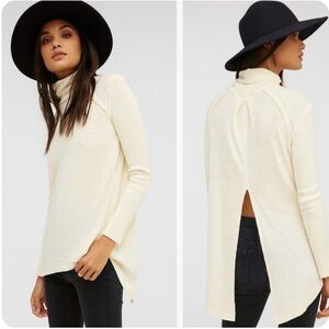 Free People Sweater Cream Turtleneck